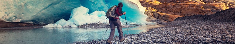 Trekking_in_Iceland_with_poles