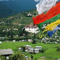 Bhutan_Valley_Prayer_Flags.jpg