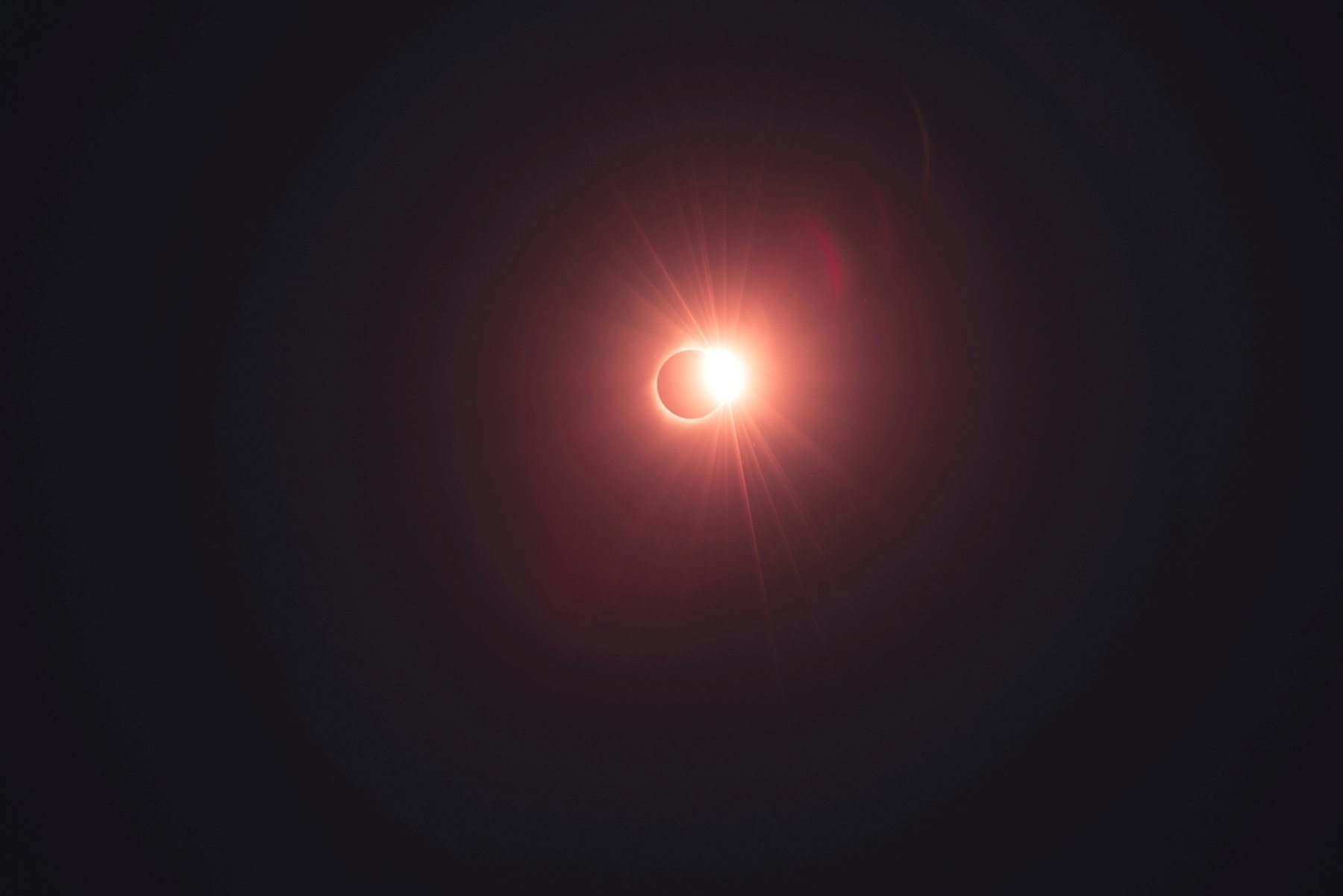 solar_eclipse_1